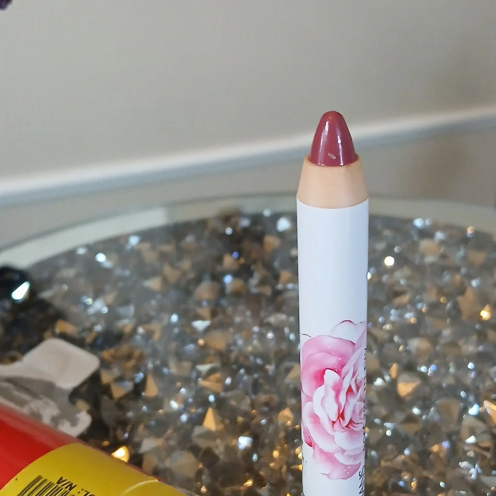 New Covergirl Ivory Foundation, Concealer- Physicians Lip Color Women's Makeup